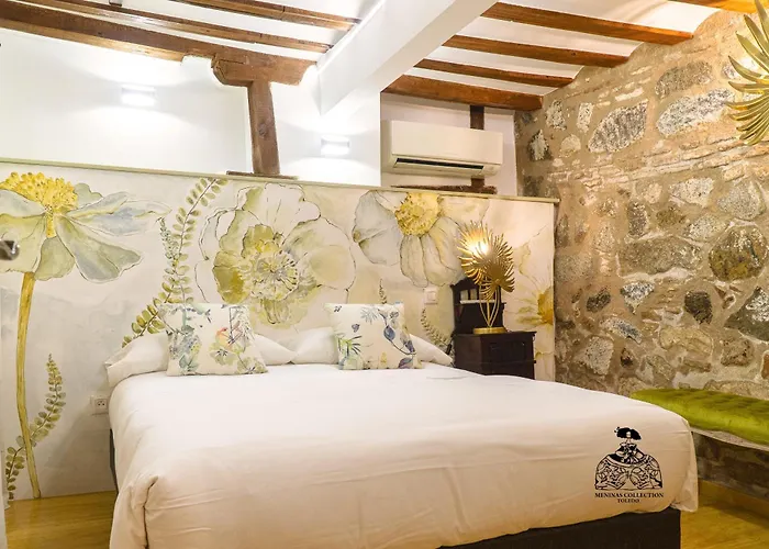 Casa De La Mezquita Y Casa De Carretas Meninascollection * Toledo