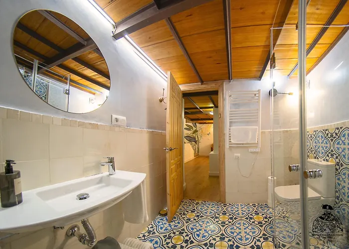 Casa De La Mezquita Y Casa De Carretas Meninascollection Toledo